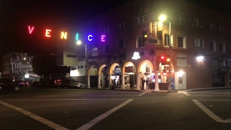 Changing LA